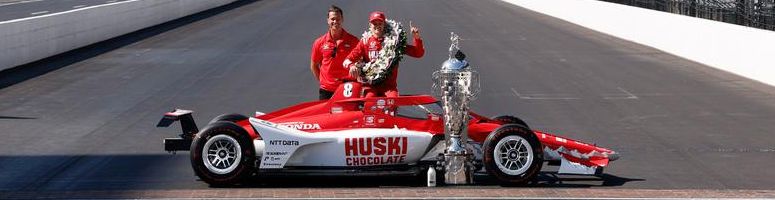 de winnaars foto met Marcus Ericsson na de Indy 500 van 2022