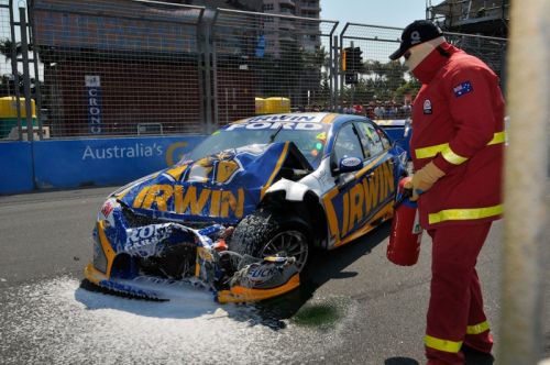 De gecrashte wagen van Simon Pagenaud in Surfers Paradise