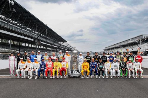 Het 33 coureurs tellende veld van de Indy 500 in 2026
