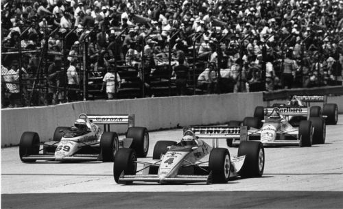 Rick Mears leidt op Milwaukee in 1989
