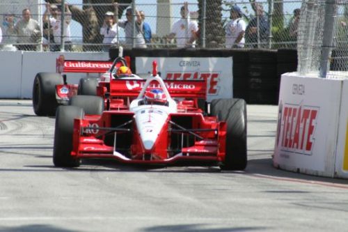 Jimmy Vasser voor Oriol Servia