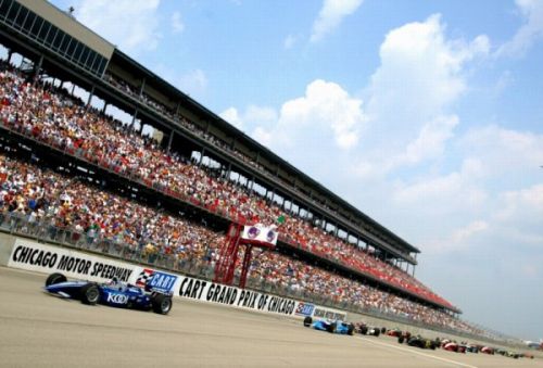 Dario Franchitti leidt de start van de Champ Car race op de Chicago Motor Speedway in 2002