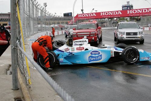 Tony Kanaan crasht in de muur, Toronto