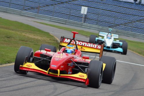 Bourdais en Rahal pit-in Assen