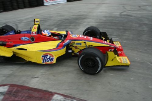 Andrew Ranger door de hairpin in Long Beach