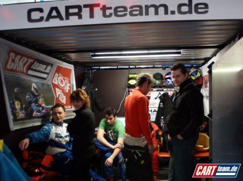 Het CARTteam.de team in de pitbox