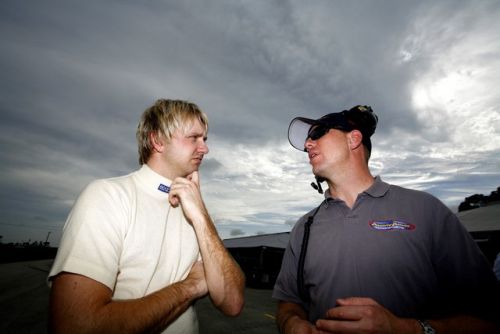 Ryan Dalziel met Tyler Tadevic