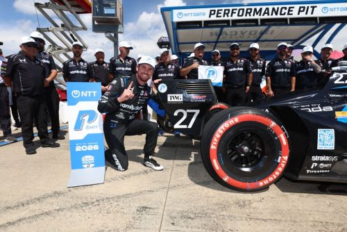 Kyle Kirkwood pakt pole position in Nashville