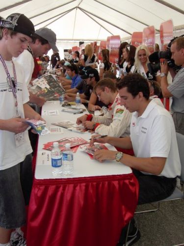 Autograph session, Toronto