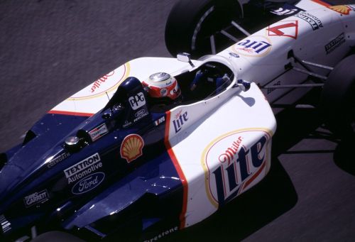 Max Papis met Miller Lite sponsoring in 2001