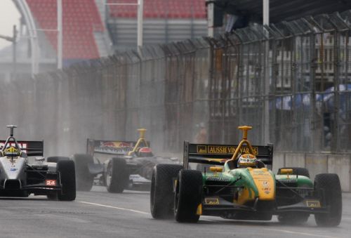 Will  Power voor Ryan  Dalziel en Neel  Jani in Toronto