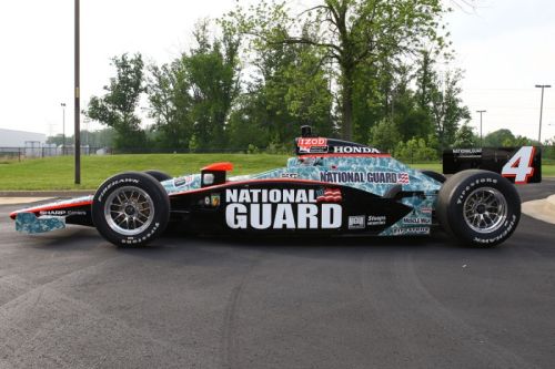 De Panther Racing kleurstelling voor de Indianapolis 500 van 2010