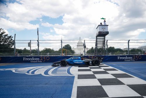 Kyle Kirkwood wint in Washington