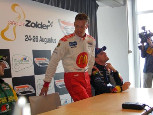 Sebastien  Bourdais komt te laat in de persconferentie
