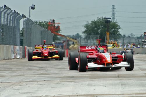 Justin Wilson leading, Houston