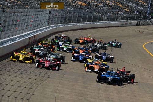 Kyle Kirkwood leidt de start op de Nashville Superspeedway
