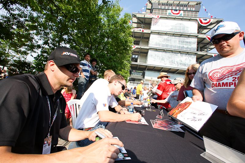 Townsend Bell, Saturday Autograph session Indianapolis Speedway