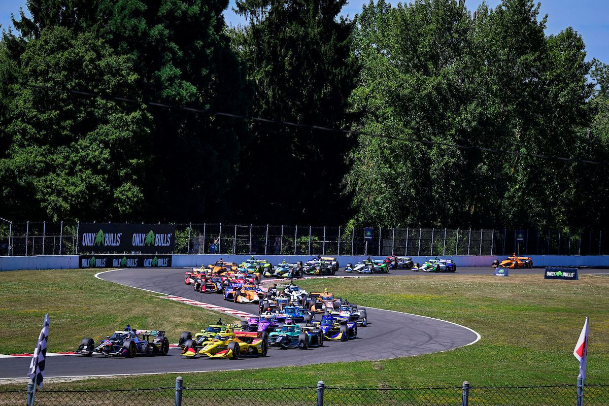 Felix Rosenqvist leidt de start op Portland