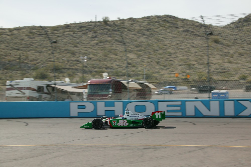 Tony Kanaan op de Phoenix International Raceway