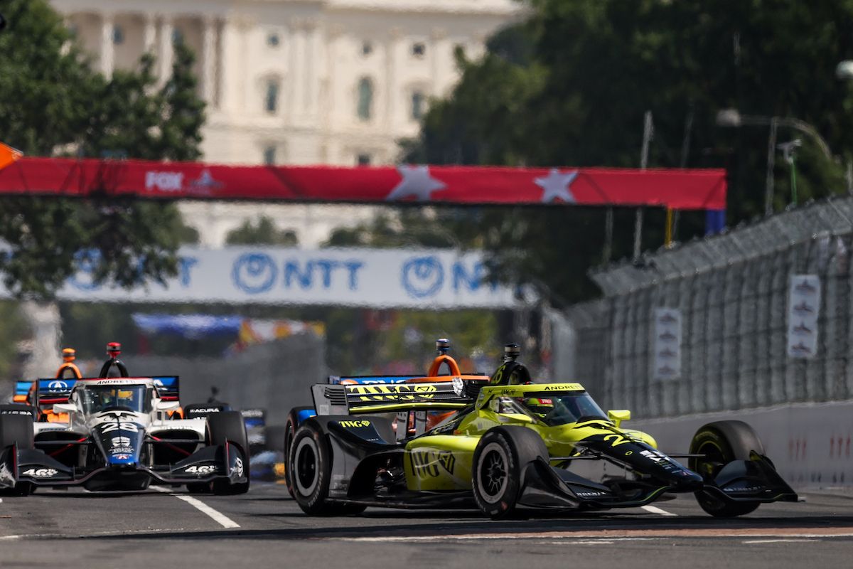 Will Power voor teamgenoot Marcus Ericsson in Washington