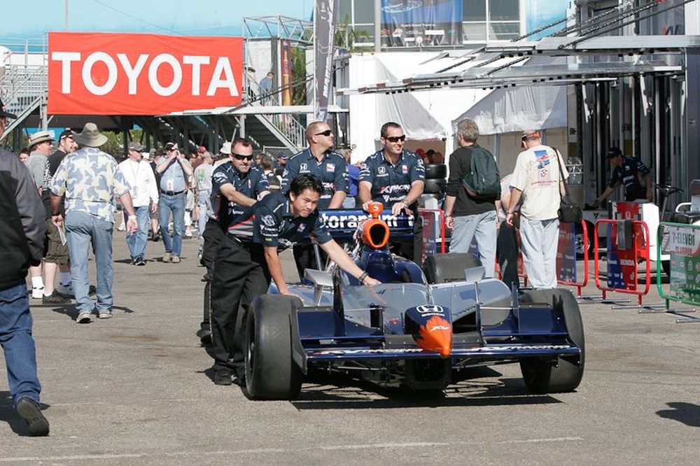 Mario Moraes, Long Beach
