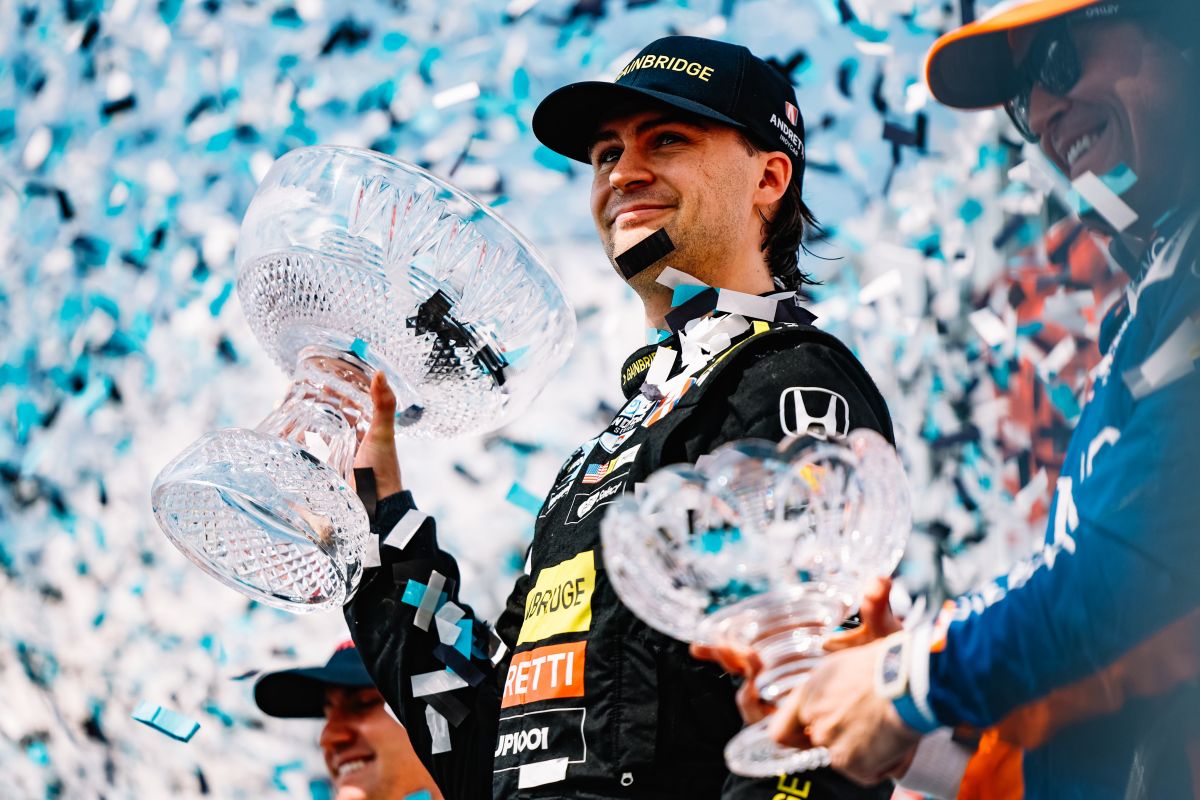 Colton Herta viert zijn overwinning in Toronto