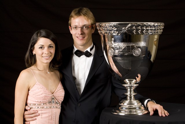 Claire en Sebastien Bourdais met de Vanderbild Cup