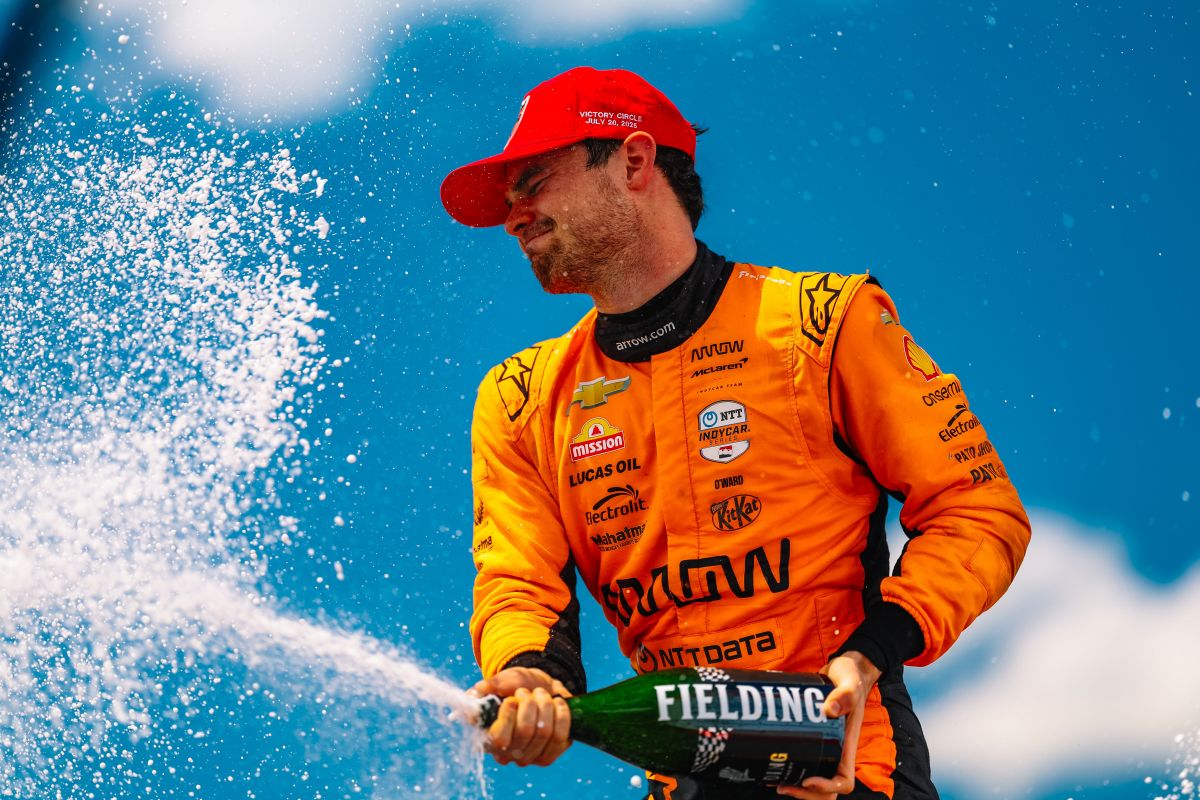 Pato O'Ward Edges Out Rinus VeeKay for Victory in Toronto