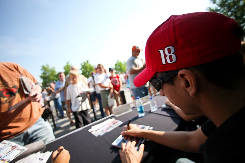 Justin Wilson, Saturday Autograph session Indianapolis Speedway
