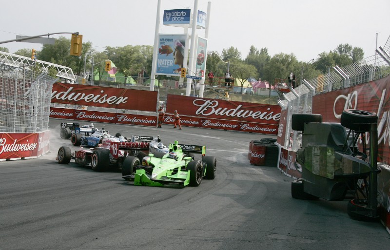 Alex Tagliani gaat op twee wielen op Toronto