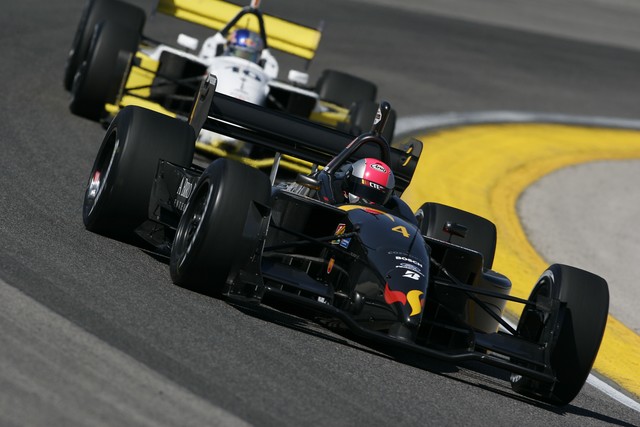 Nelson Philippe voor AJ Allmendinger op de Milwaukee Mile