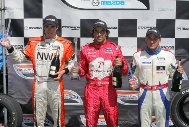 JR Hildebrand, Raphael Matos en Franck Perera op het podium van de Atlantic race in Cleveland