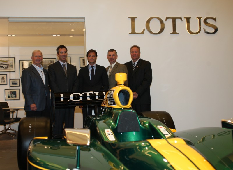 Lotus wordt gepresenteerd als motorleverancier voor 2012