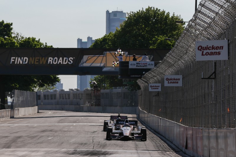 Will Power wint nipt voor Graham Rahal in Detroit