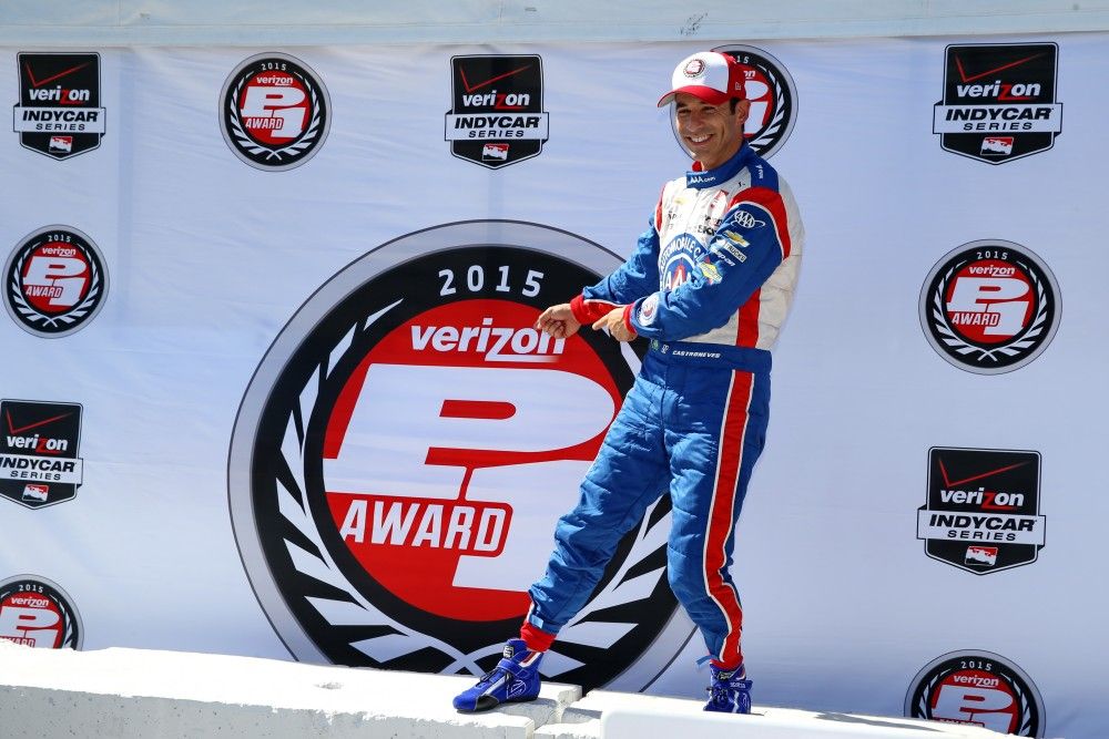 Helio Castroneves pakt pole in Long Beach