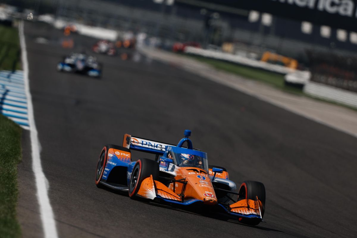 Scott Dixon leidt voor Graham Rahal, Indianapolis Road Course