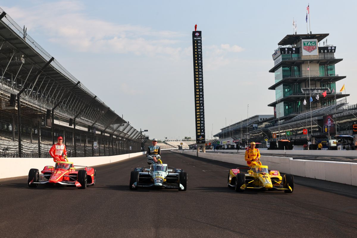 The front row of the 110th Indianapolis 500: David Malukas, Alexander Rossi and polesitter Alex Palou