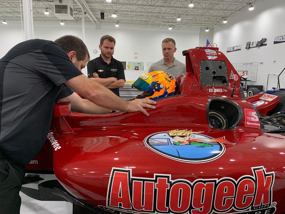 Rinus VeeKay past een stoeltje bij Ed Carpenter Racing
