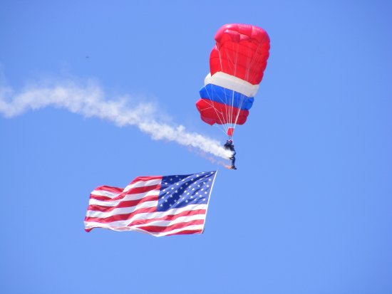 Parachutist met de Amerikaanse vlag