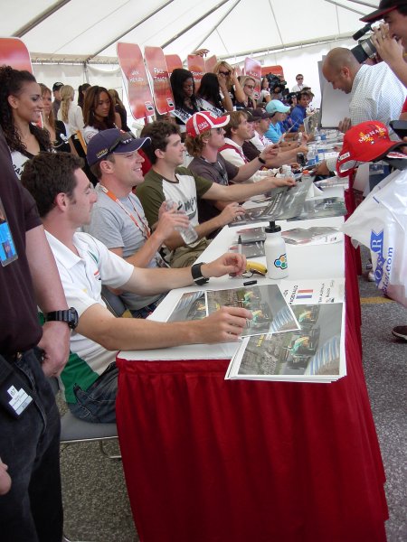 Autograph session, Toronto