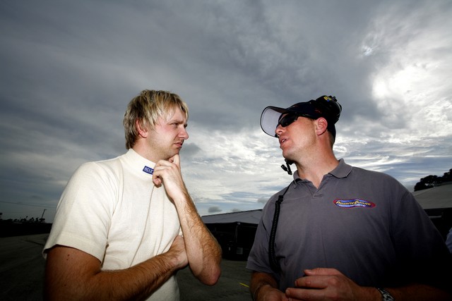 Ryan Dalziel met Tyler Tadevic