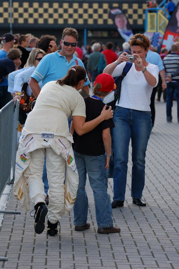 Katherine  Legge, Assen