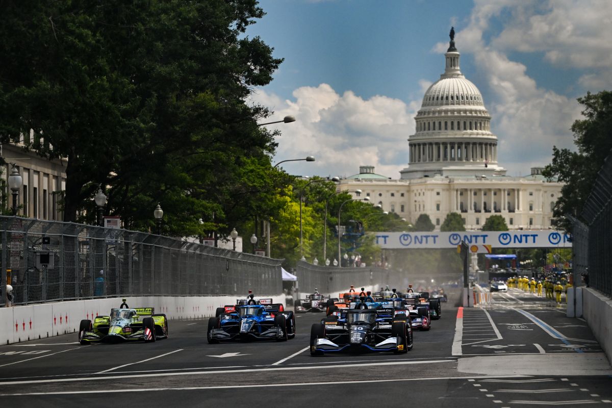 Alex Palou leidt de start in Washington