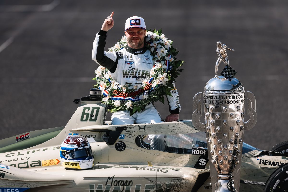 Overwinnings foto Felix Rosenqvist na de 2026 Indy 500
