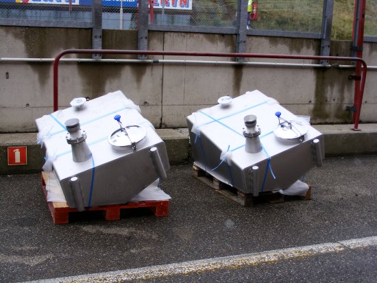 Tankinstallaties liggen klaar in de pitstraat